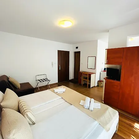 Family Helios 3* サニービーチ