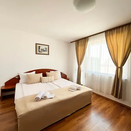 Vendégház Family Helios 3*