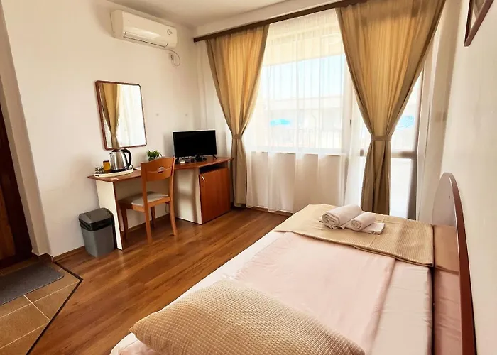 Family Helios 3* Слънчев бряг