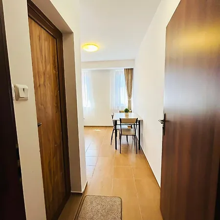 بيت ضيافة Family Helios 3*